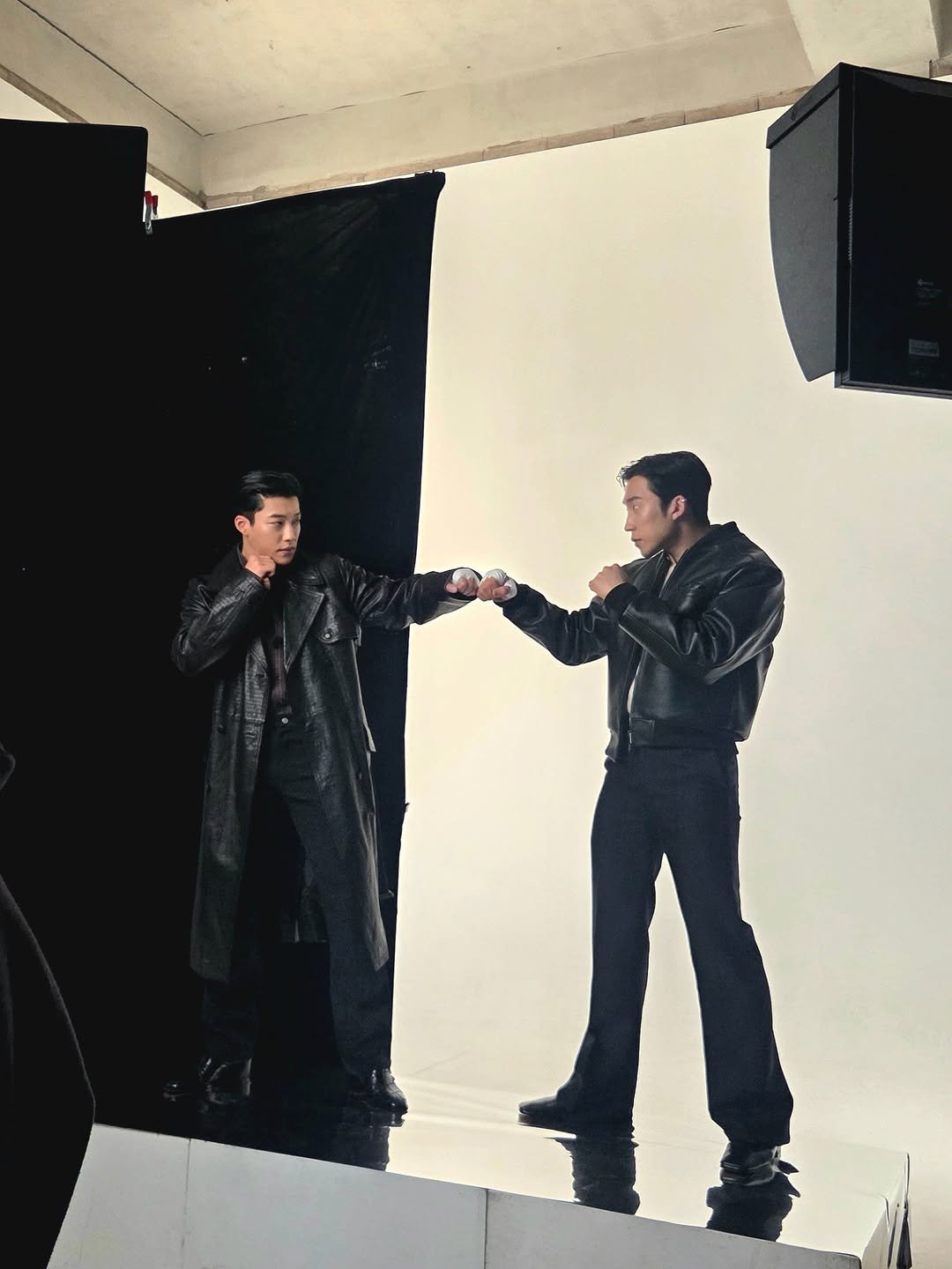 leesangyi_ 게시물 이미지: GUNWOOJIN

#사냥개들2 #bloodhounds2

(사진 추가)