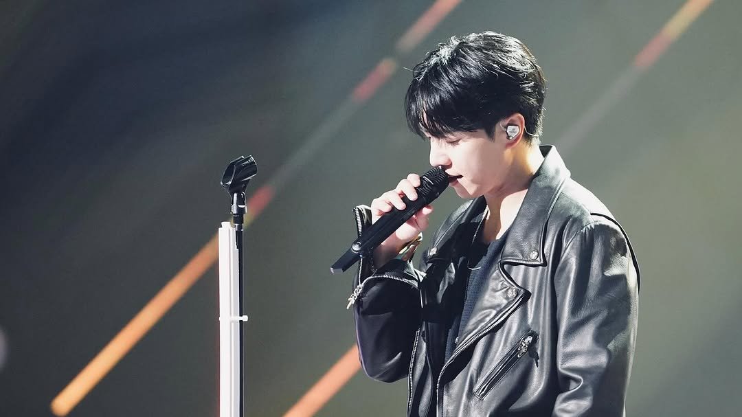 Photo shared by 이승기 Leeseunggi on May 17, 2025 tagging @skullhong12.