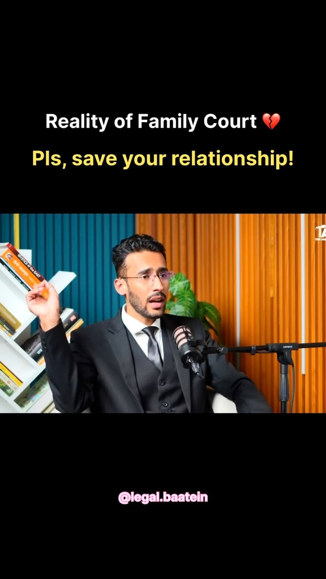 legal.baatein 게시물 이미지: DM for any legal queries.
@legal.baatein 👈...