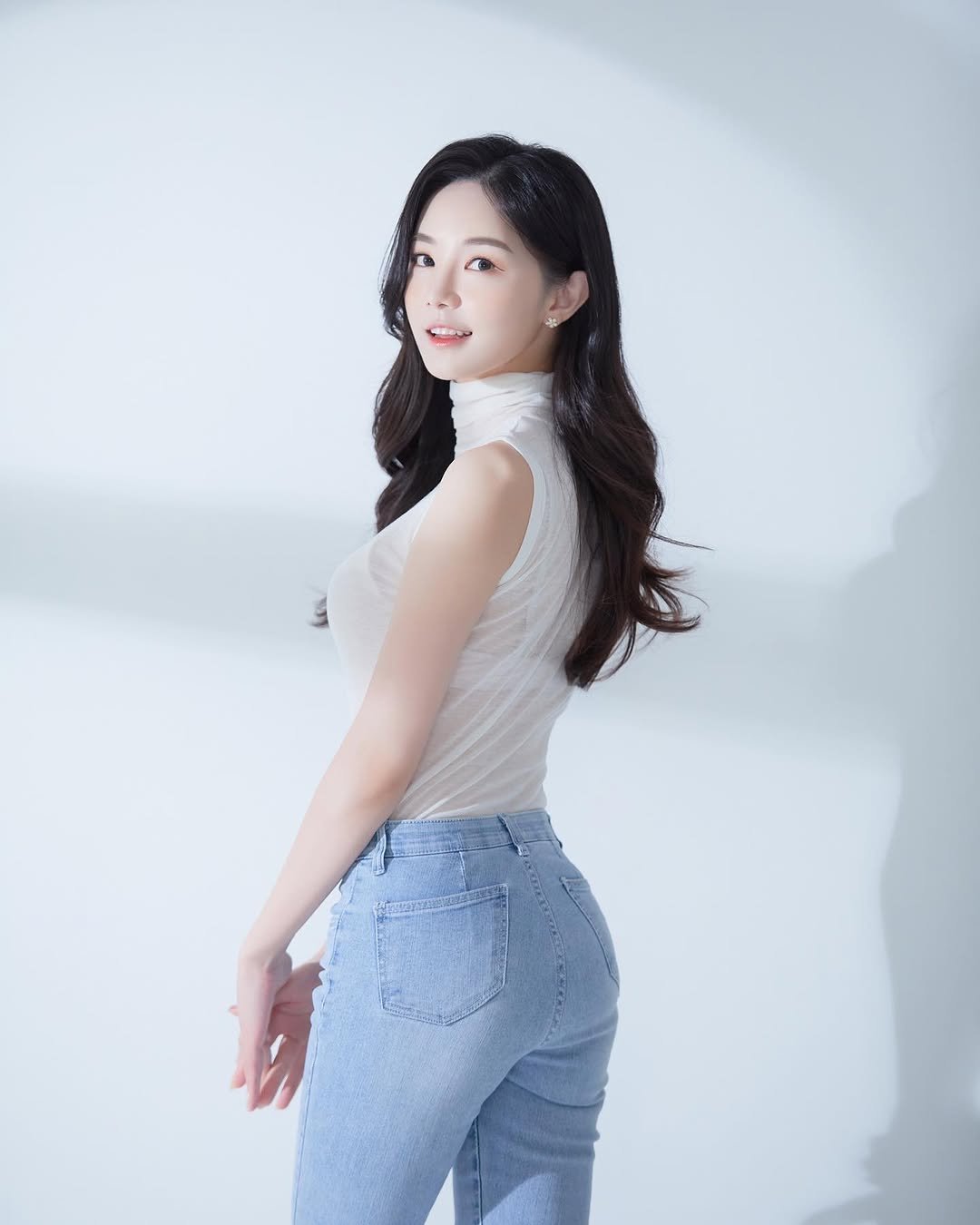 lemounn__ 게시물 이미지: 인스타 1년만에 로그인한거 실화 ? ? ? 🕊