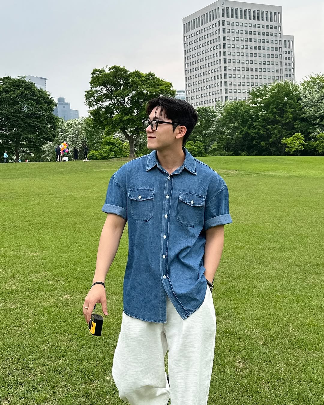Photo by 규민_르니던 on April 07, 2025.