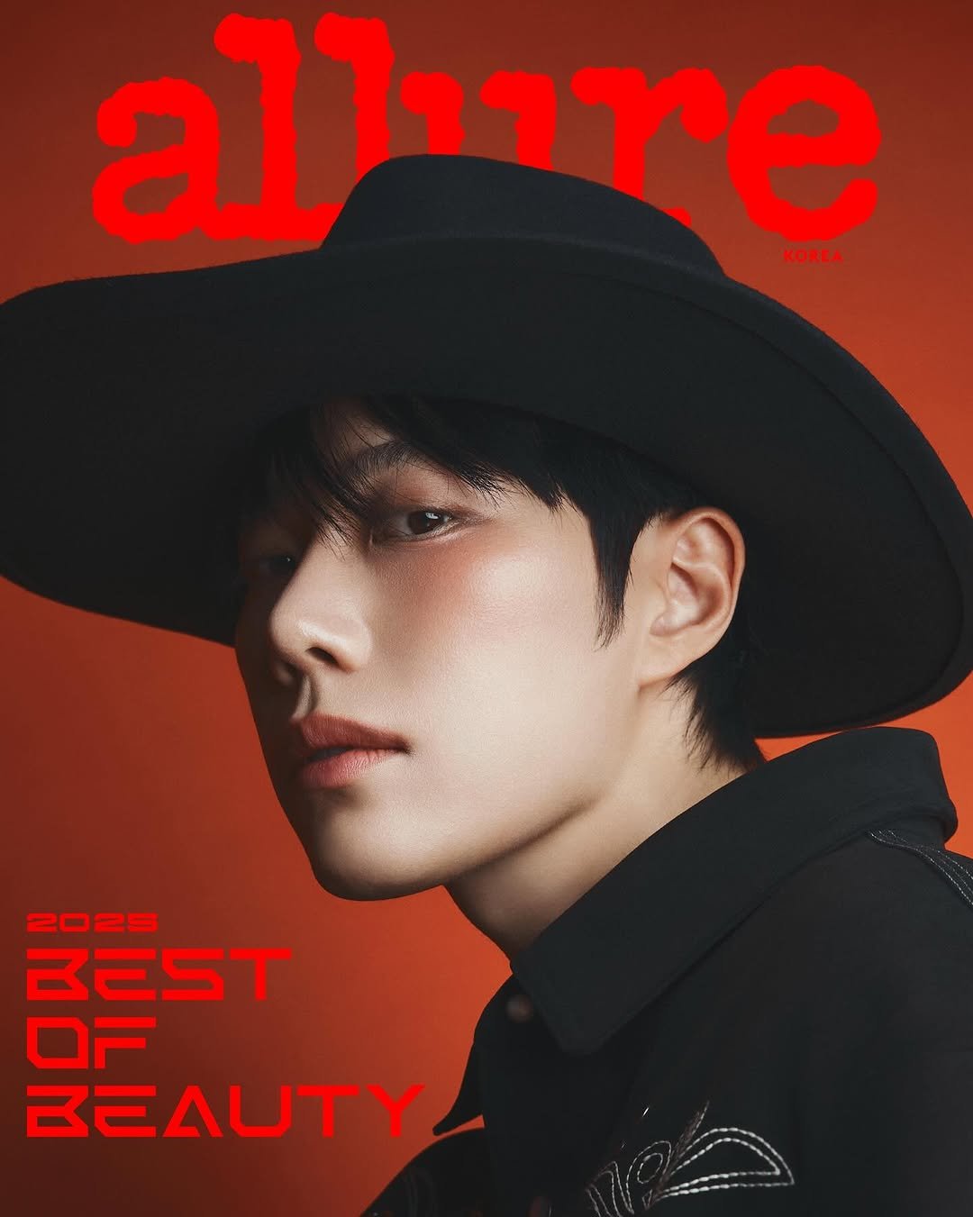 Photo shared by 메이크업 아티스트 레오제이 on September 25, 2025 tagging @allurekorea. May be an image of poster, magazine and text that says '. KOREA KOREA 2025 BEST OF BEAUTY'.