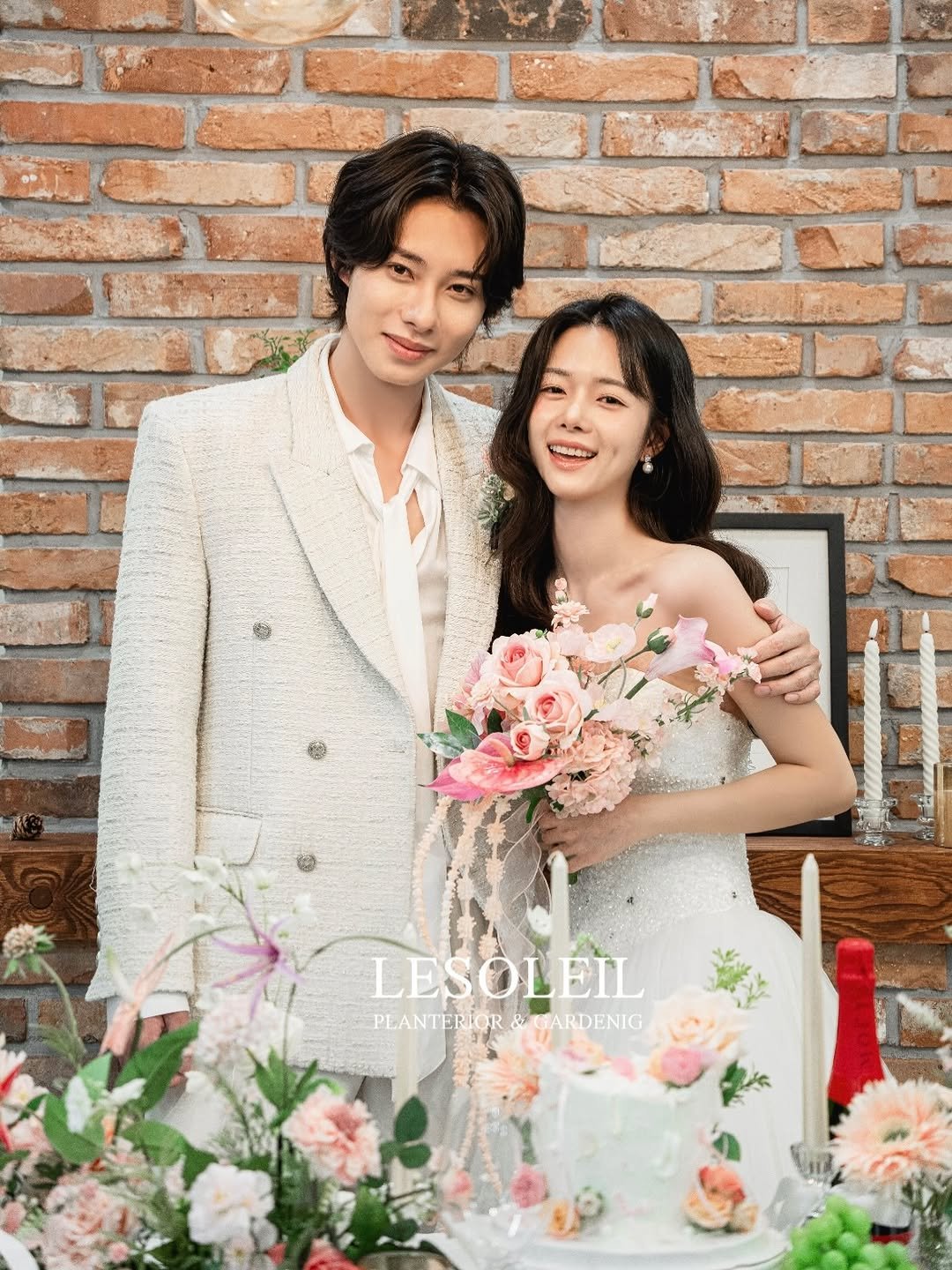 Photo shared by 르솔레유 | 조화 | 실크플라워 | 플랜테리어 창업컨설팅 on December 10, 2025 tagging @v.ert.official, and @kpea.kr. May be an image of one or more people, baby's-breath, wedding and text that says 'LESOLEIL EIL PEANTERIOR PLANTERIOR&GARDENIG GARDENIG'.