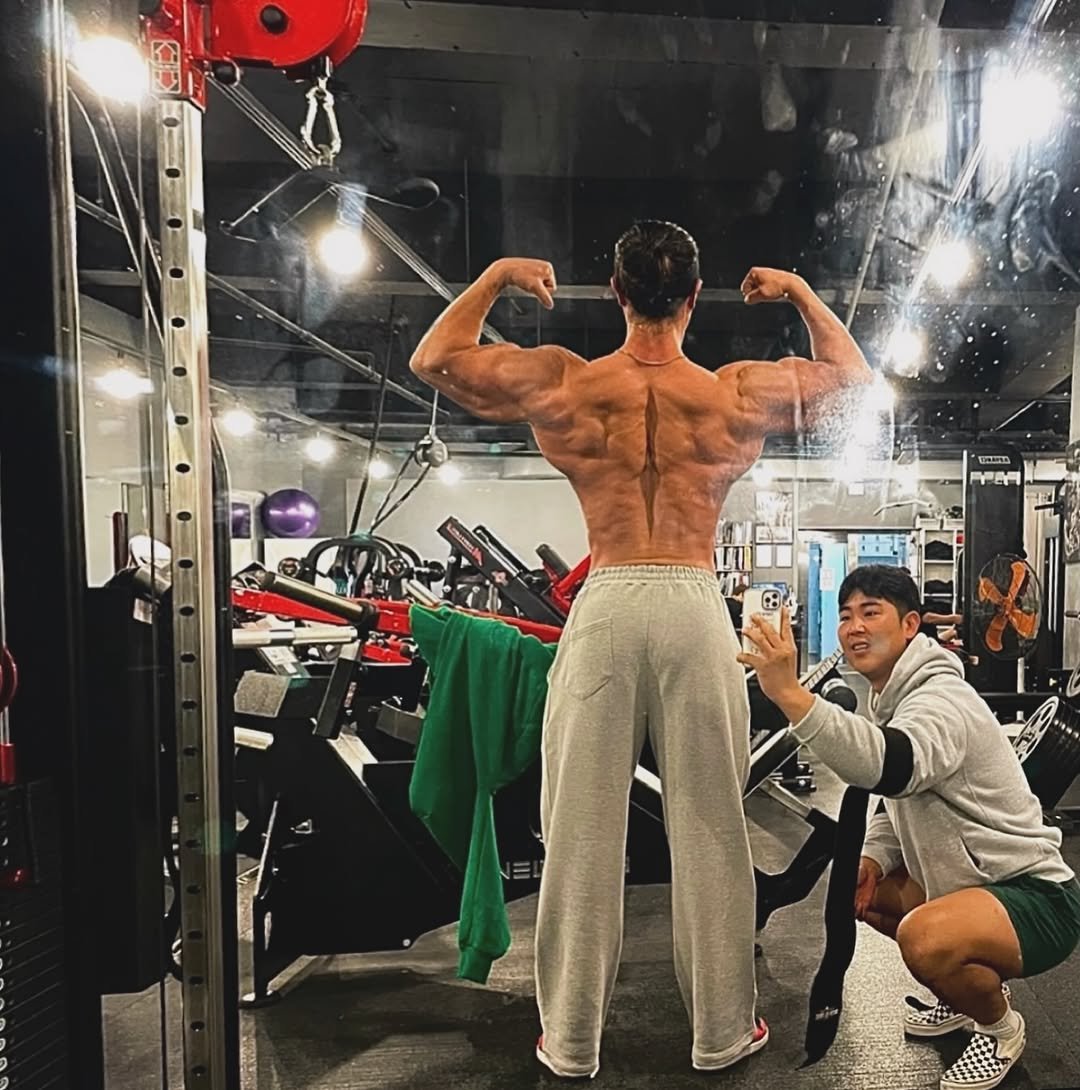 let.s_kyo 게시물 이미지: 렛츠기립 ㅋㅋ 거울따위