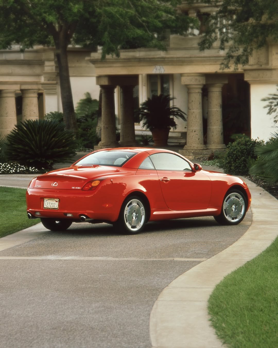 lexususa 게시물 이미지: Some designs get old. The #LexusSC 430 is...