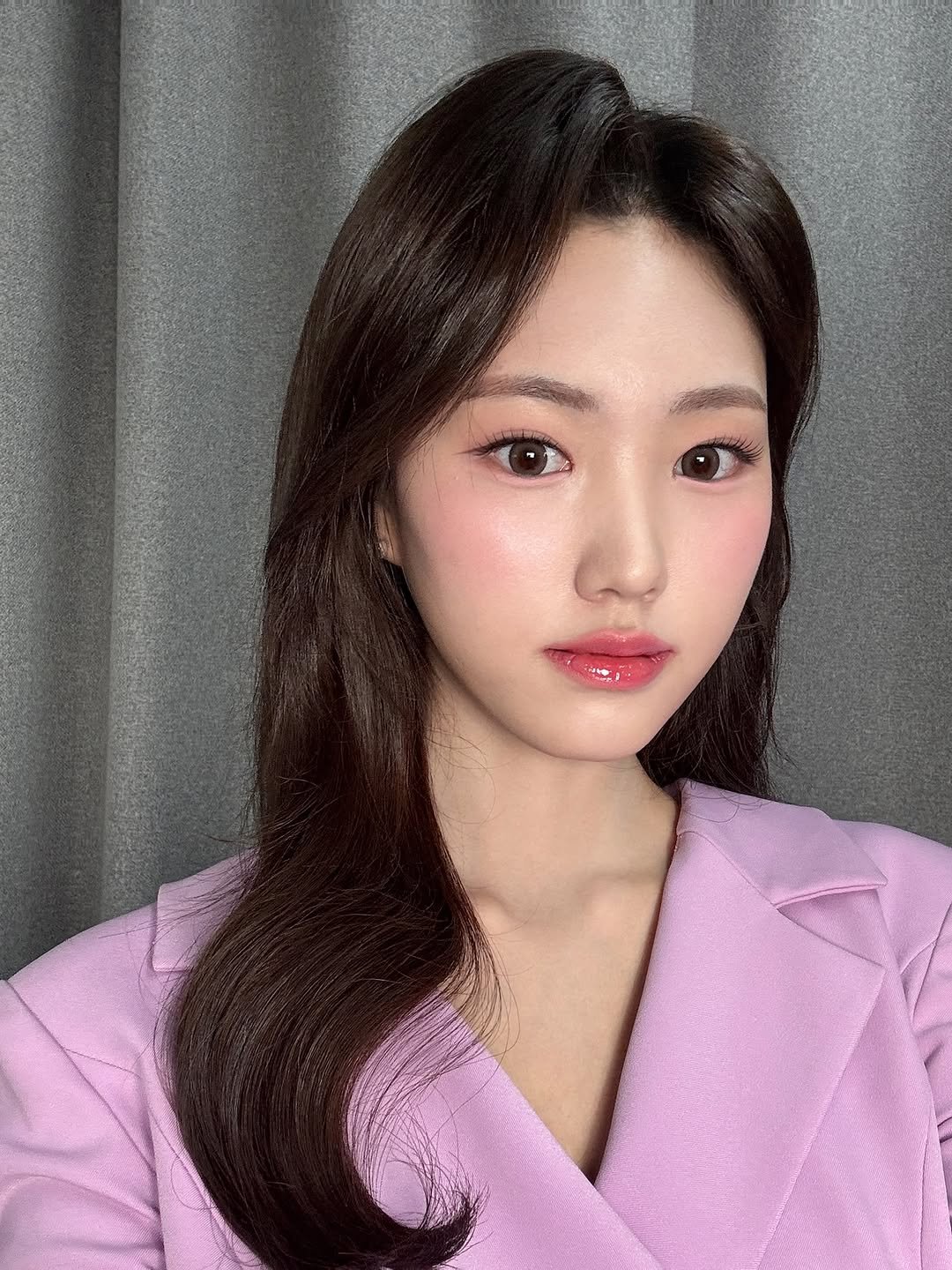 Photo shared by 하연 on September 12, 2025 tagging @yellmi_makeup, @sangwon__n, and @chai_hairmakeup. May be an image of one or more people, hair and text.