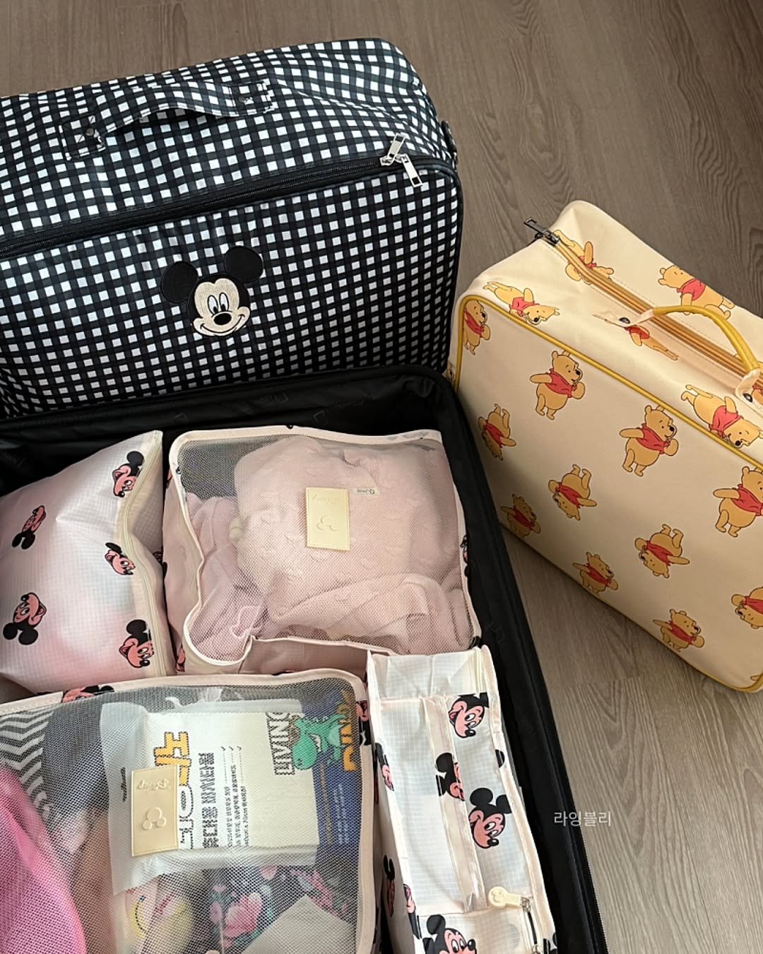 Photo by 째째맘 l 맘편한 육아ღ on September 28, 2025. May be an image of suitcase, luggage and text.