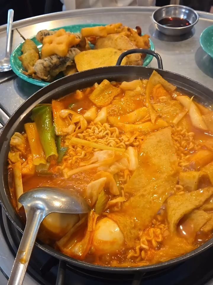 lia___h12 게시물 이미지: 오랜만에 먹은 즉석떡볶이❤️
⠀
째째 친구 엄마들이랑
다같이 아이들...