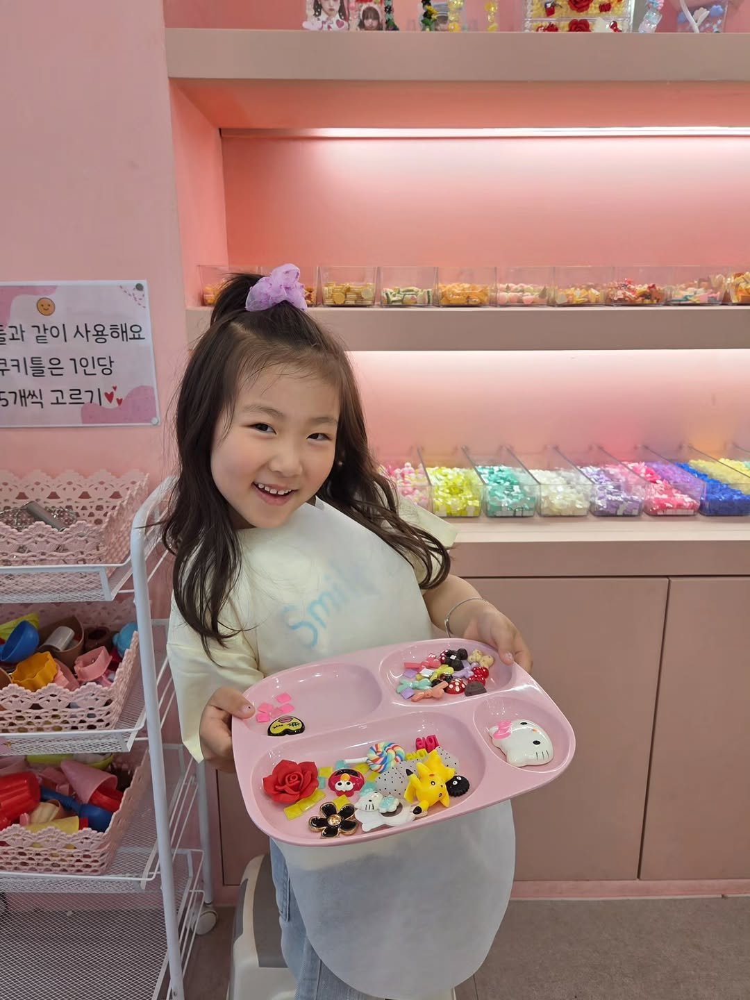 lia___h12 게시물 이미지: 오늘은 뭐 하냐는 째째 말에
째째가 가고 싶어 하는
슬라임카페...