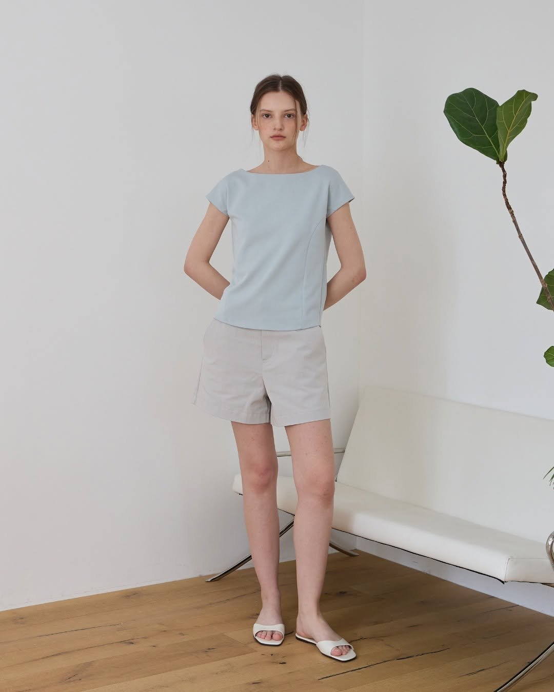 lienlier 게시물 이미지: Everyday Essential.

오래 입고 싶은 기본은
좋은 소재에서...