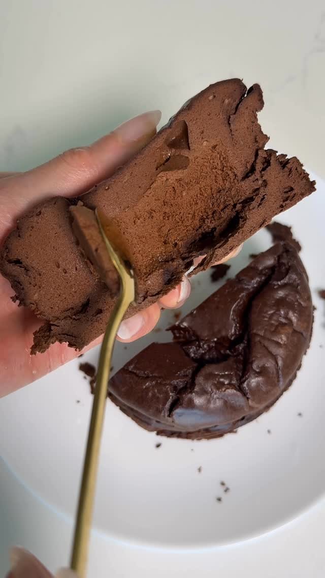 lilsipper 게시물 이미지: @lilsipper 4-INGREDIENT LOW CARB CHOCOLATE...