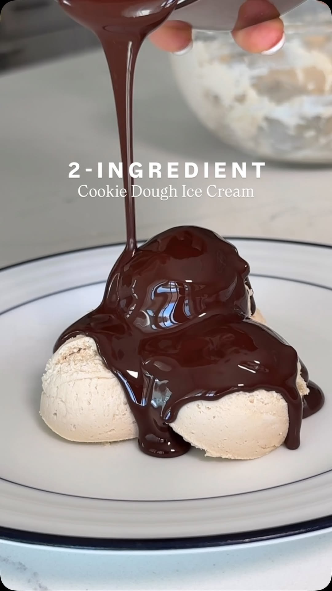 lilsipper 게시물 이미지: @lilsipper 2-Ingredient Cookie Dough Ice Cream...