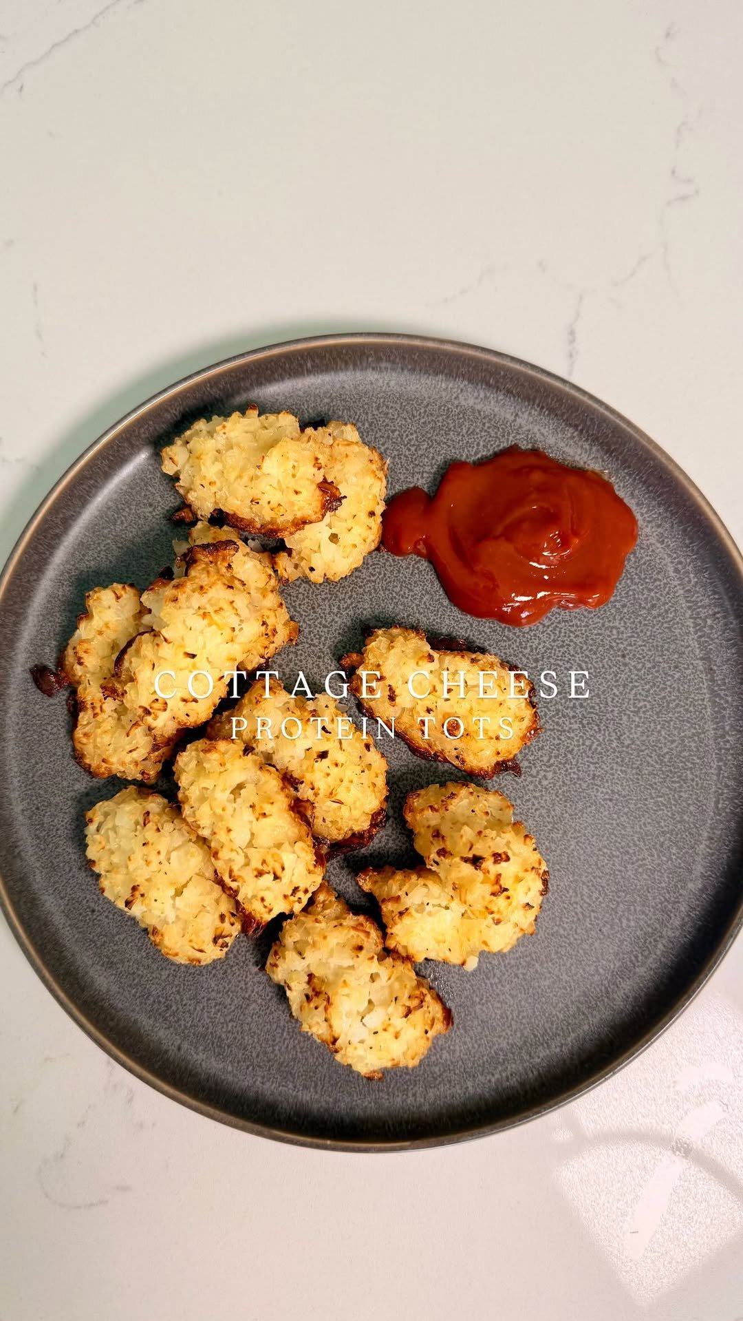 lilsipper 게시물 이미지: @lilsipper LOW CARB TOTS with 52g of protein!...