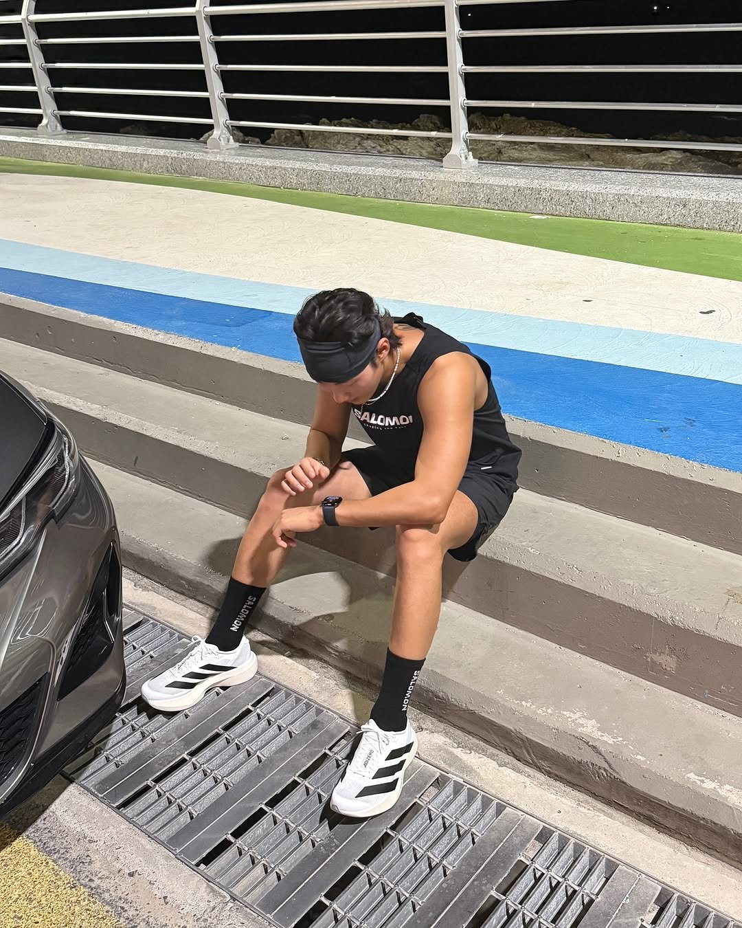 Photo by LIMJI / 언박싱•패션•데일리룩 on July 06, 2025. May be an image of curb.