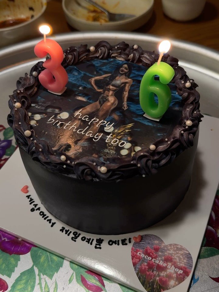 lim_yeti 게시물 이미지: 올해는 그랑프리 생일 케이크
작년엔 첫시즌 원하는 성적 안나와서 속상할뻔 했는데,...