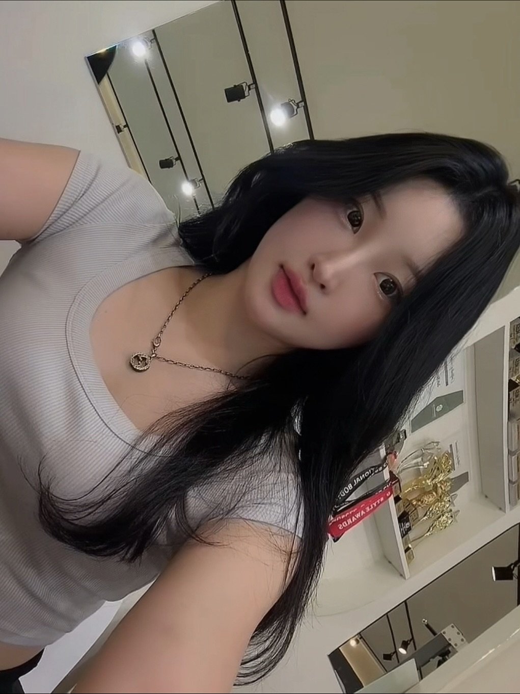 Photo shared by 에티🐻 on September 22, 2025 tagging @ohsoph_official. May be a selfie of 1 person, long hair, lipstick, top and text.