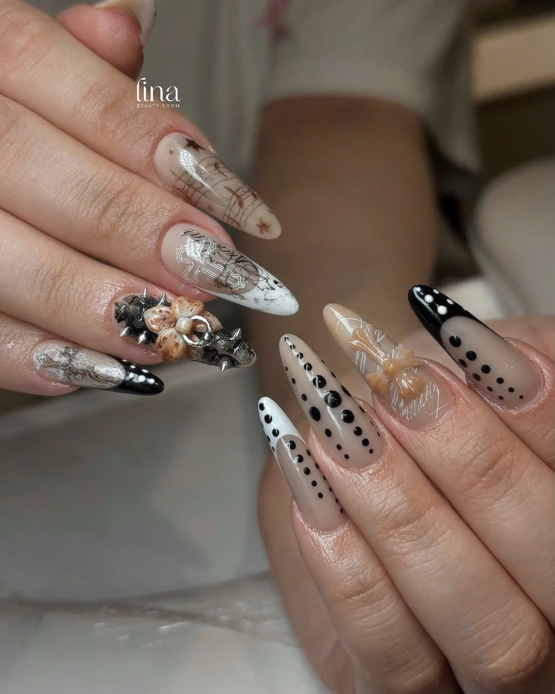 lina.beautyroom 게시물 이미지: Nail design với thánh giá cứ là ăn chơi hot...