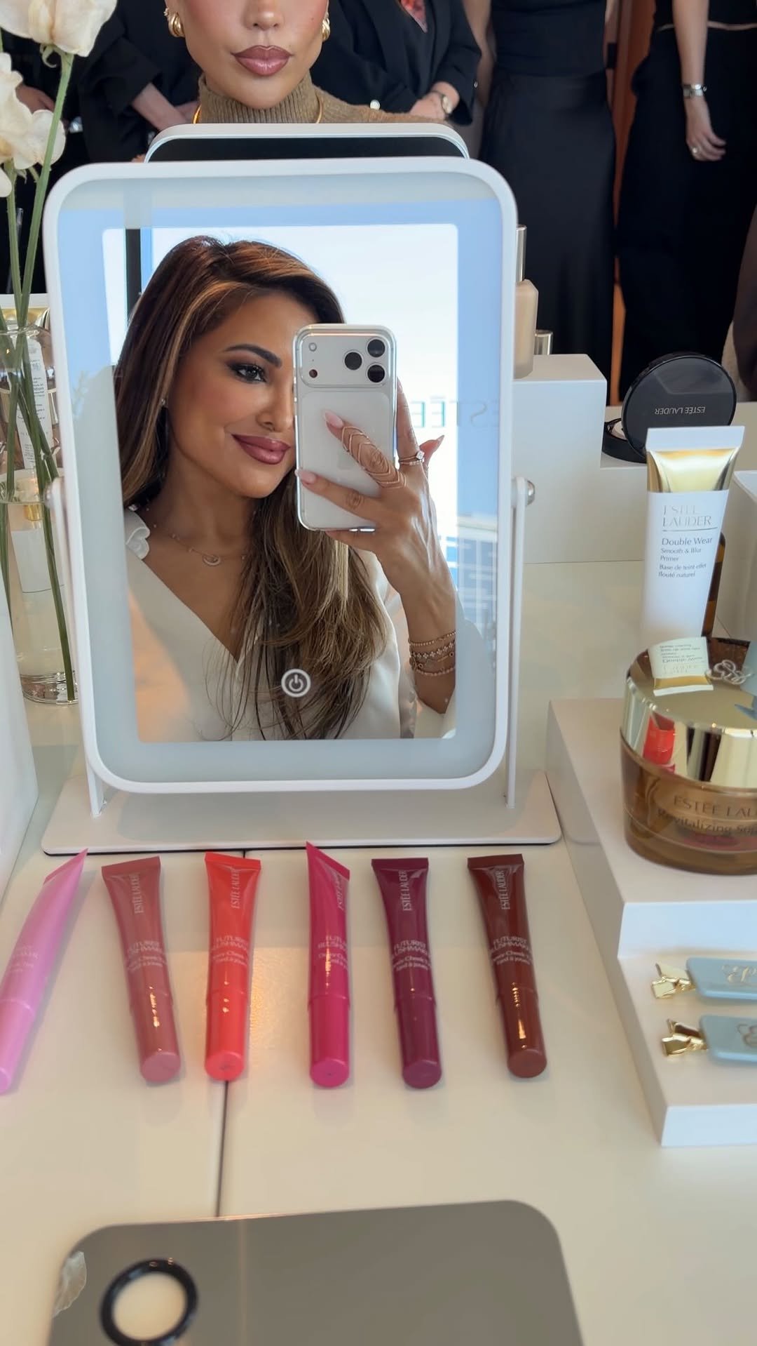 linanoory 게시물 이미지: Fashion Hack For Lace Up Heels 💫

Here’s how...