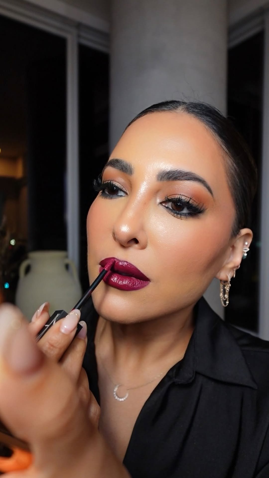 linanoory 게시물 이미지: GRWM: 3 Faux Leather Skirt Looks💫

Which #ootd...