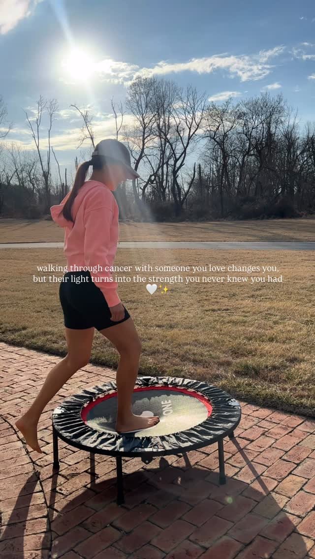 lindsay.keosayian 게시물 이미지: love you mom 💙✨🪽