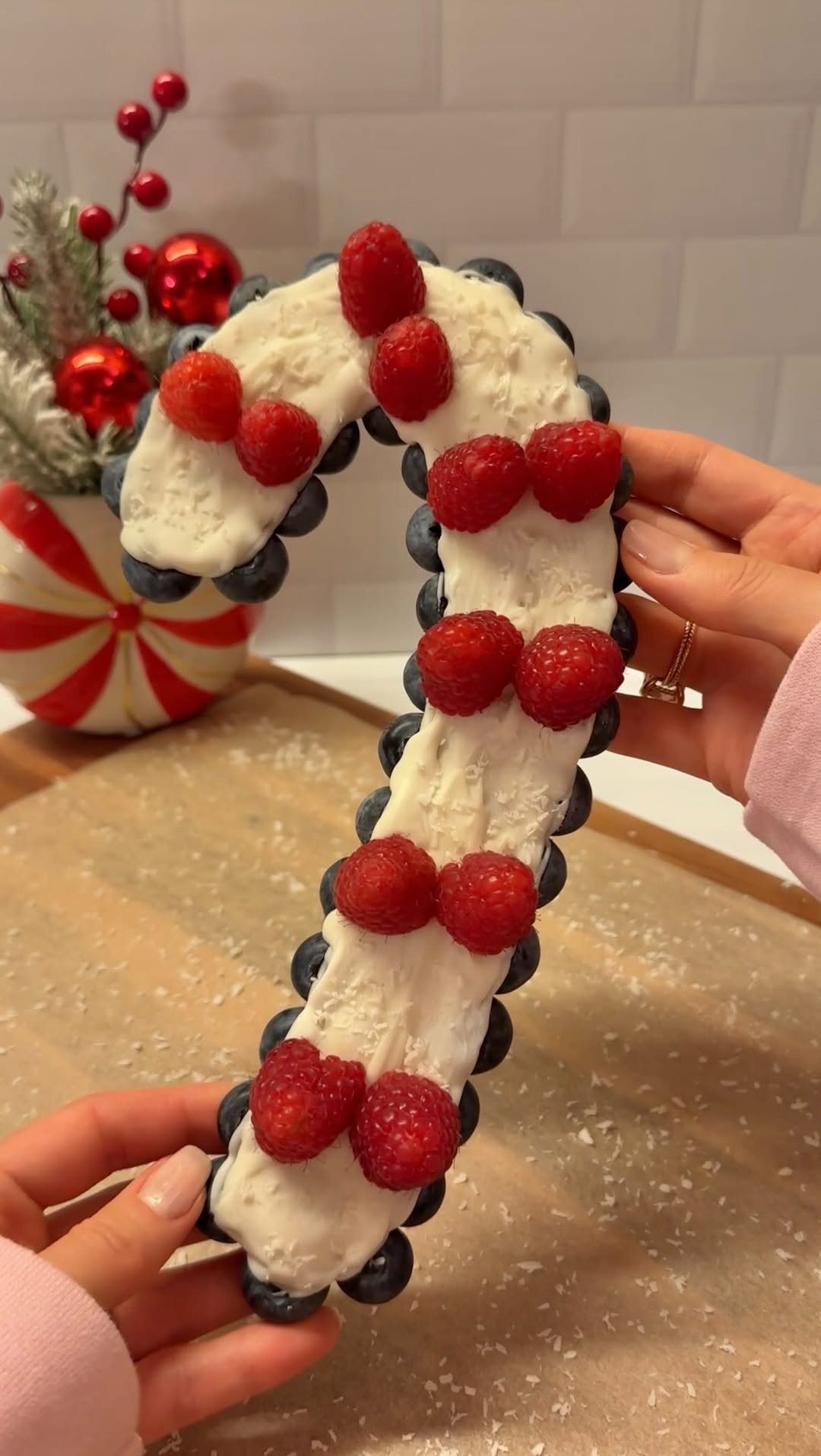 lindsay.keosayian 게시물 이미지: classic holiday magic ✨❤️

Candy Cane...