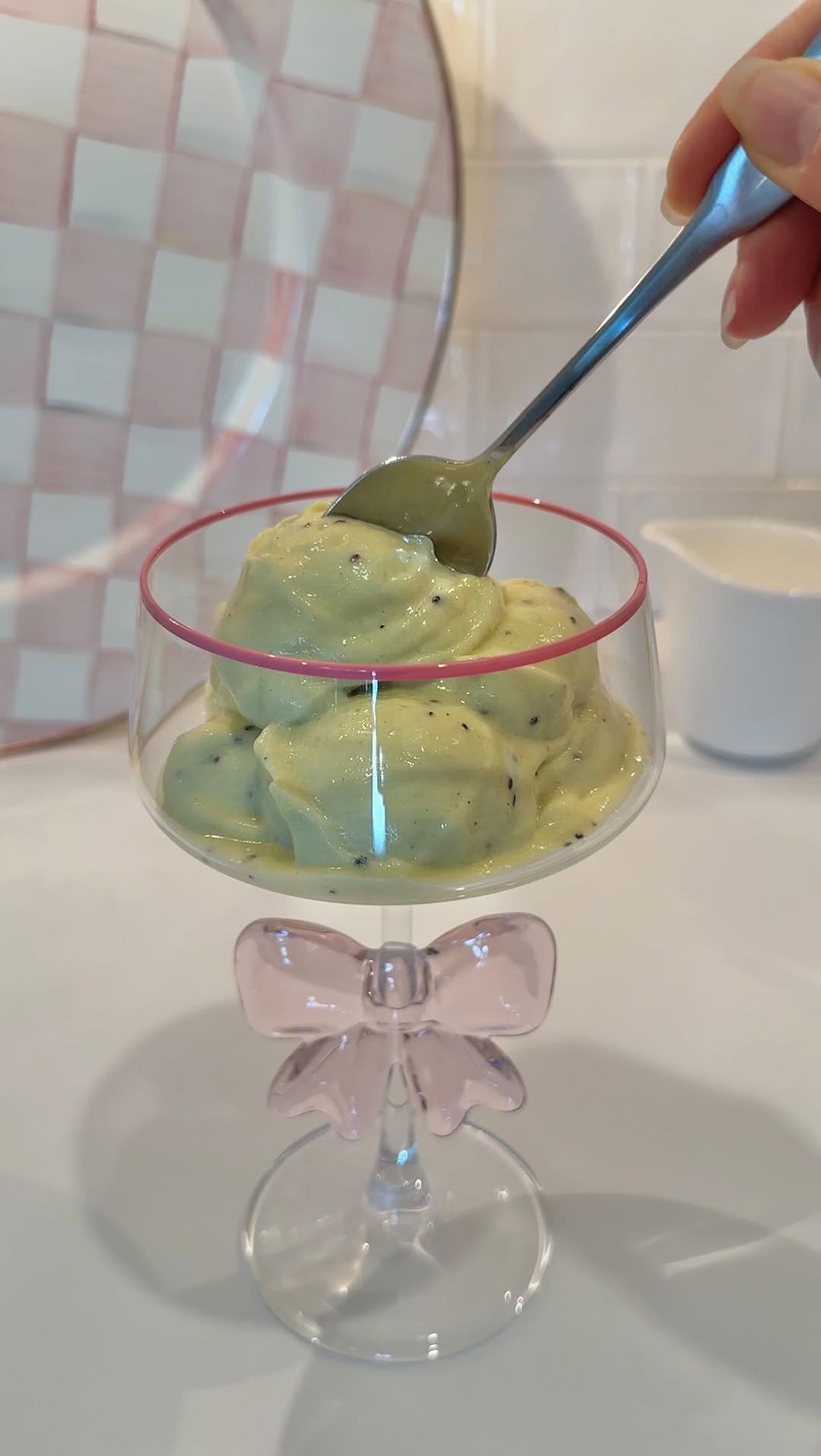lindsay.keosayian 게시물 이미지: out of this world 😮‍💨🍨

Kiwi Ice Cream...