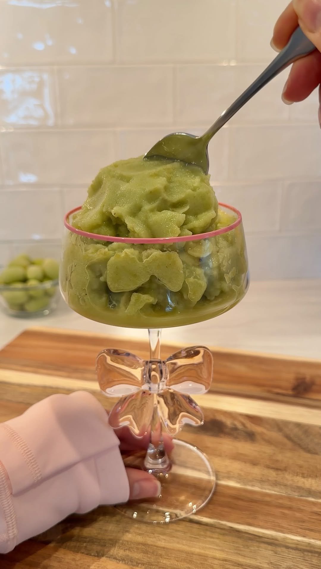 lindsay.keosayian 게시물 이미지: 2-INGREDIENT SORBET 🍇

You’ll need:
fresh...