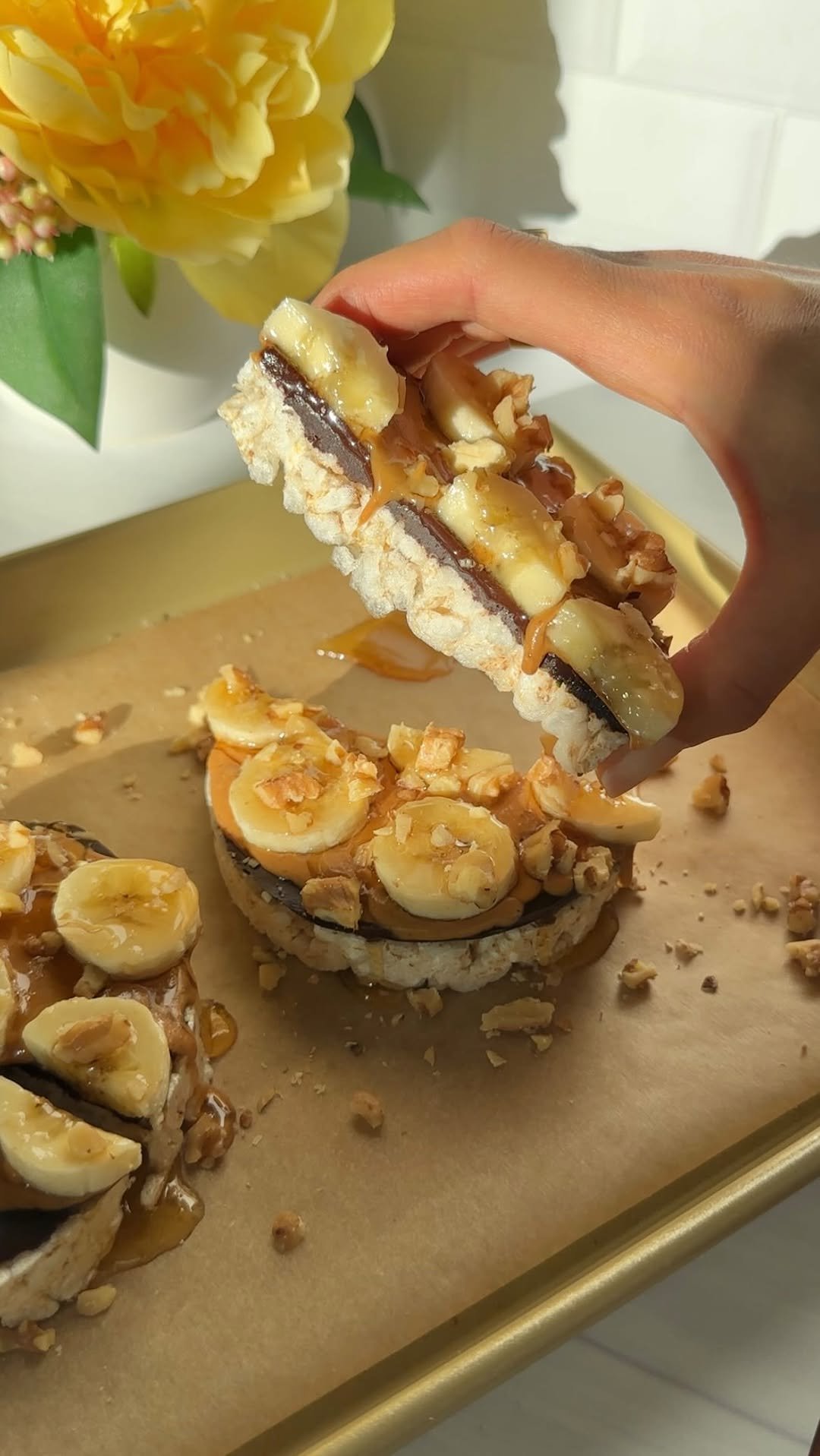 lindsay.keosayian 게시물 이미지: two just felt right 😉

PB Banana Crunch Cakes...