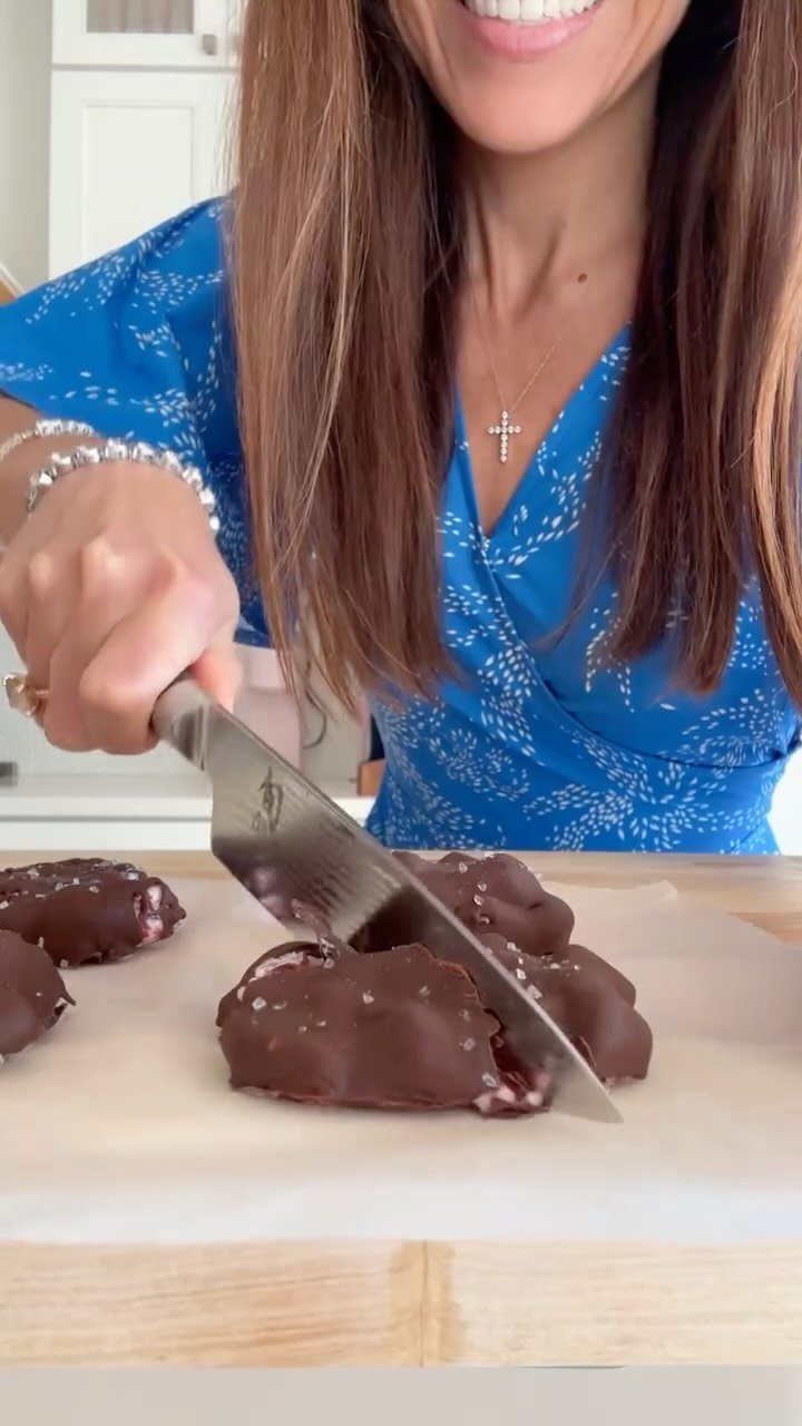 lindsay.keosayian 게시물 이미지: Chocolate Strawberry Clusters 🍓🍫

You’ll...