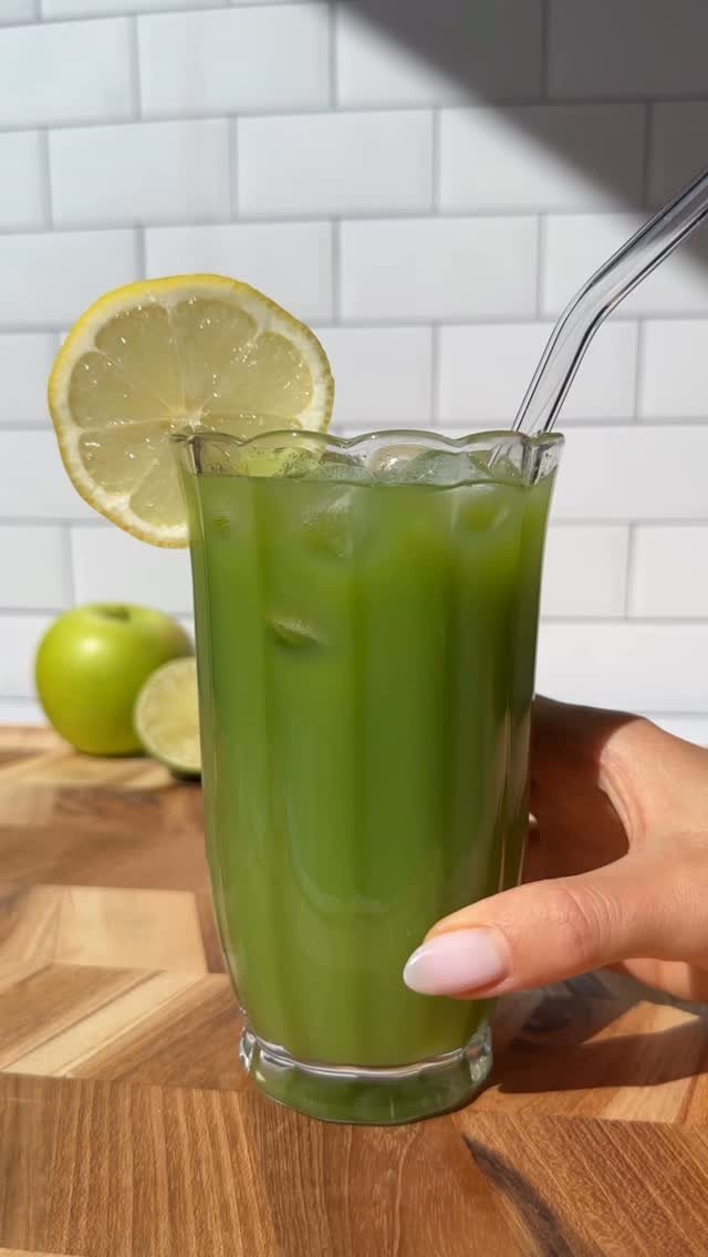 lindsay.keosayian 게시물 이미지: straight from the source 🥒🍏🌿

You’ll need:
3...