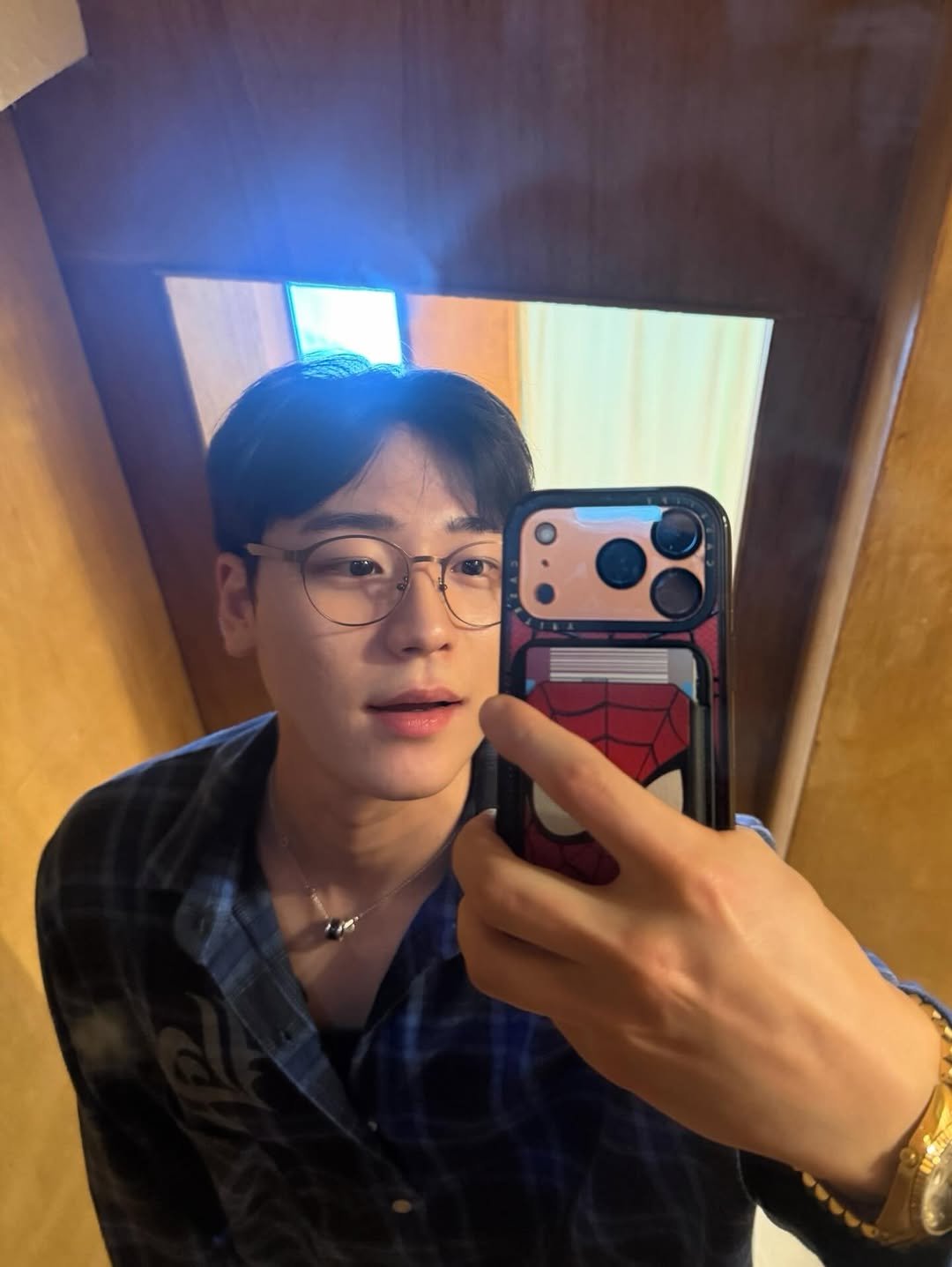 lion_jjongmin 게시물 이미지: 감기가 안나음 
From Thai.