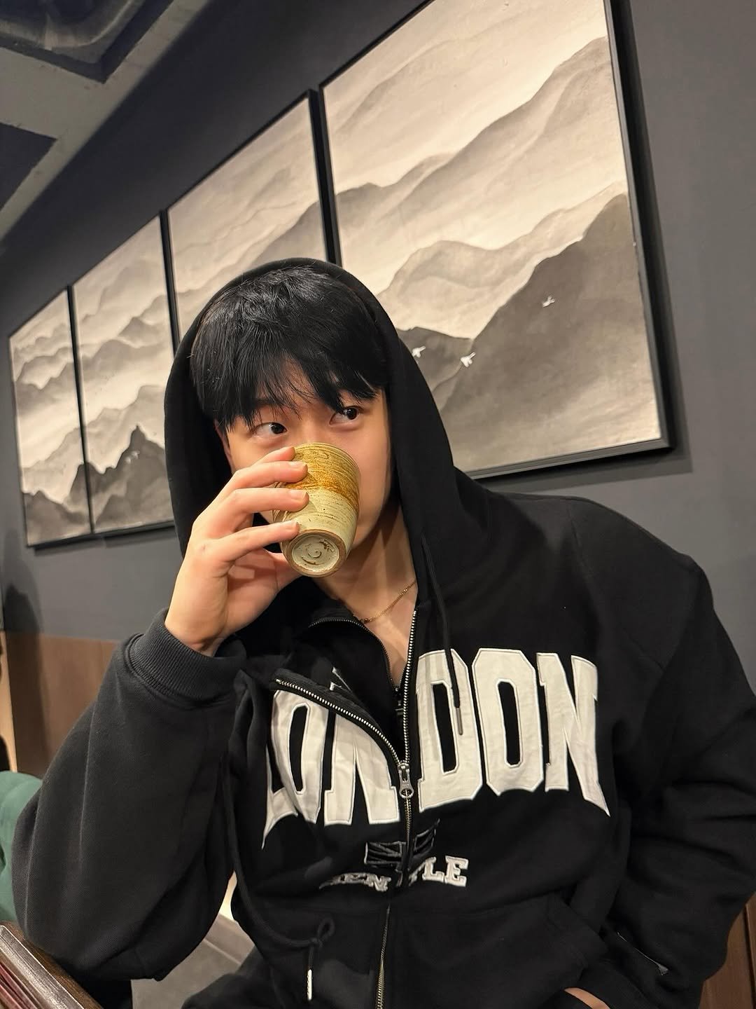 Photo shared by 종민 on November 08, 2025 tagging @hentle_official.