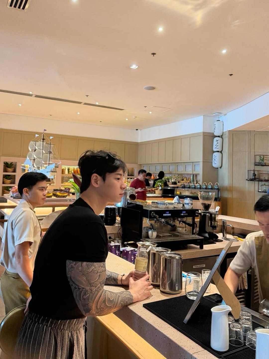 Photo by 종민 on February 10, 2026. May be an image of one or more people, drink, coffee maker, cornflower and text.