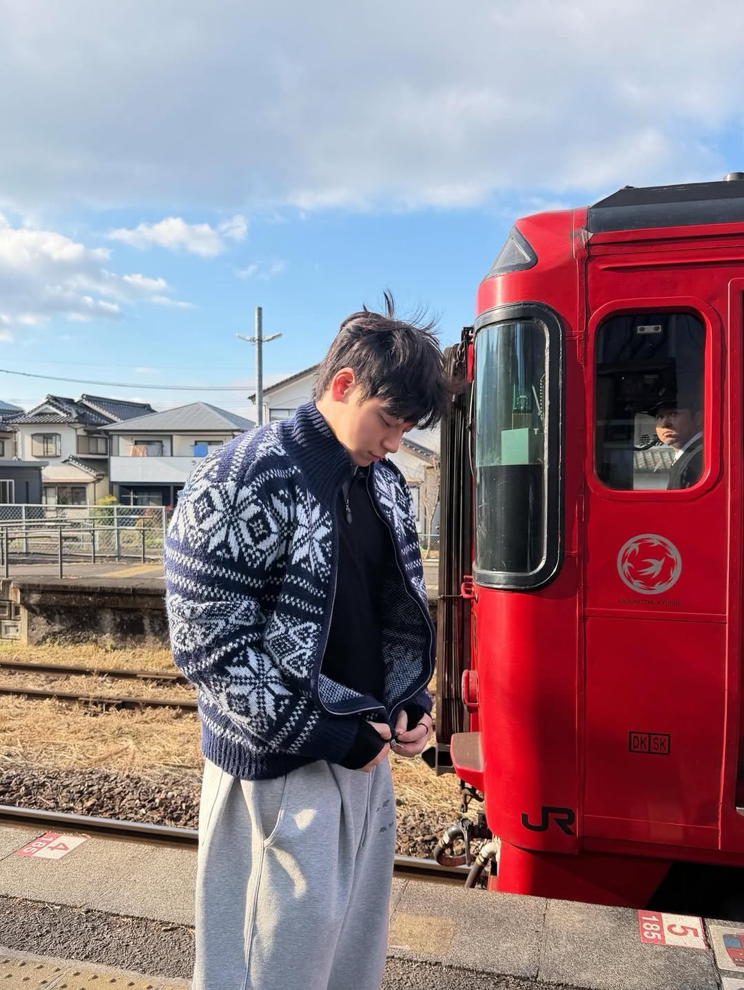 lion_jjongmin 게시물 이미지: 히치하이킹 실패 👍👍