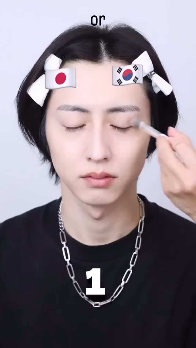 lipps_hiratamika 게시물 이미지: 🇯🇵or🇰🇷
どっちが好き？
#メンズメイク 
#メンズスタイル 
#mensmakeup
