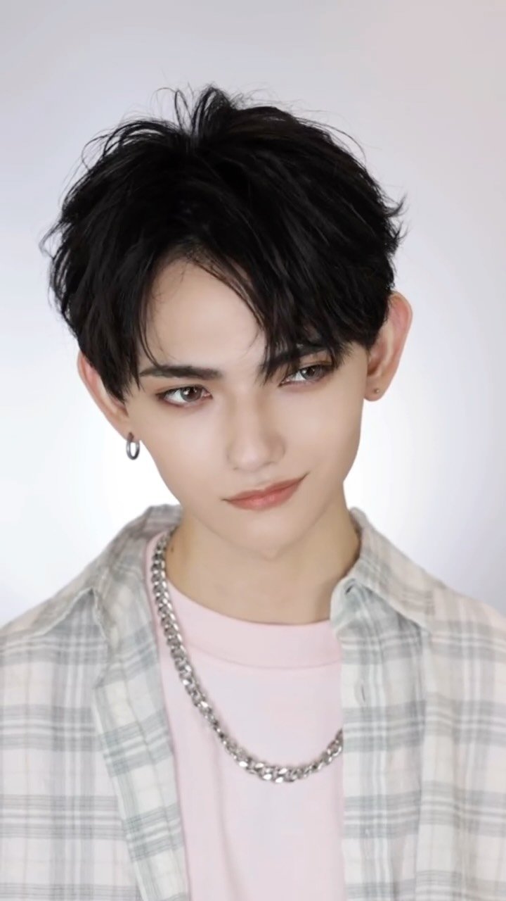 lipps_hiratamika 게시물 이미지: #sajaboys 風メイク💄🌟
みんなはもう見た？

#メンズスタイル...