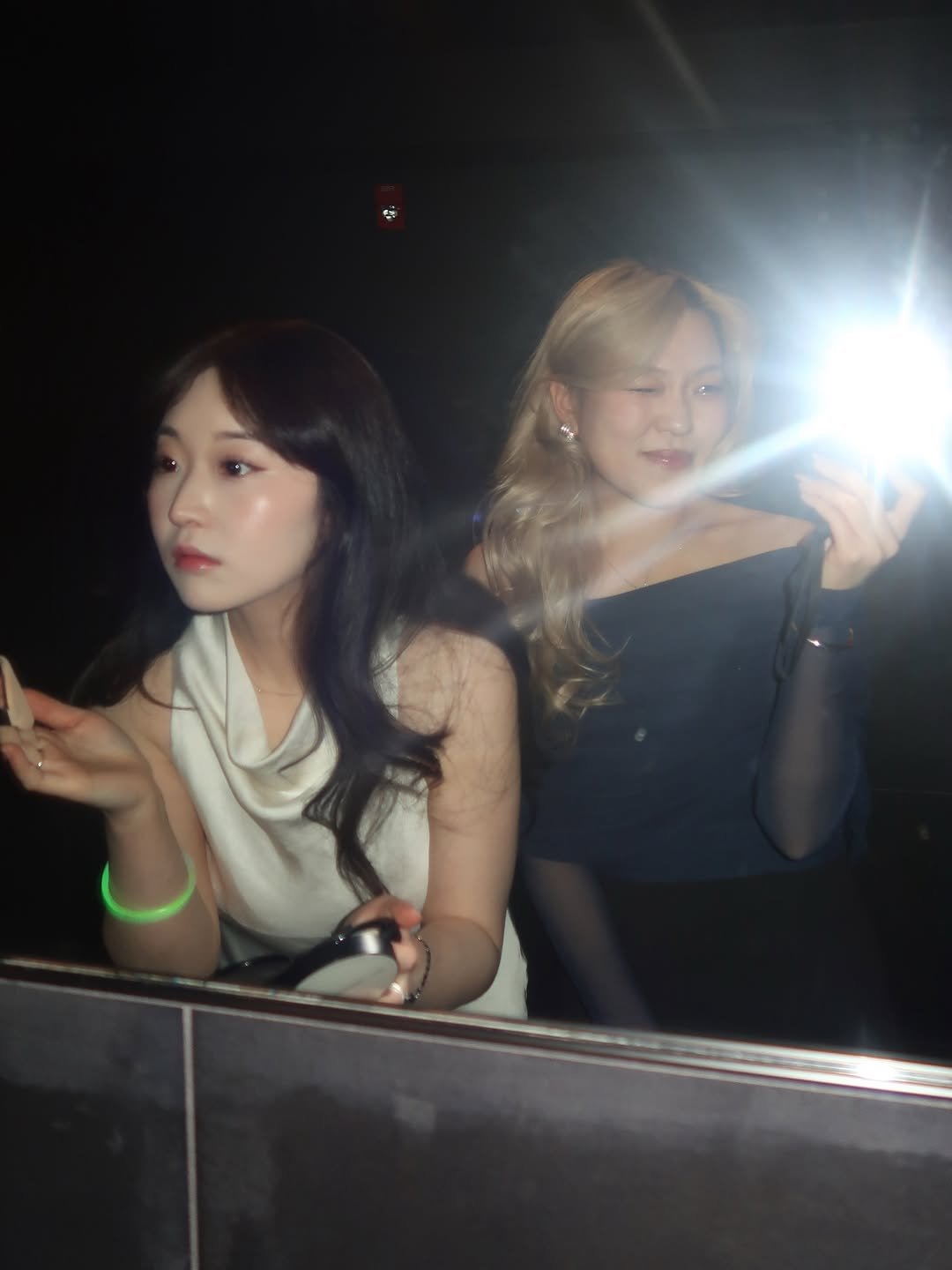 lisahwangg 게시물 이미지: A lil girls night out on 2/14 🖤
How’d u spend...