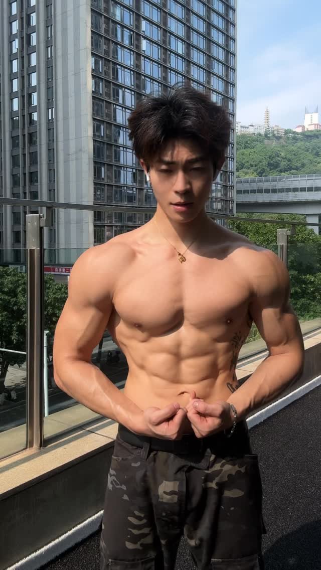 lisiqi_li47 게시물 이미지: push💪🏻