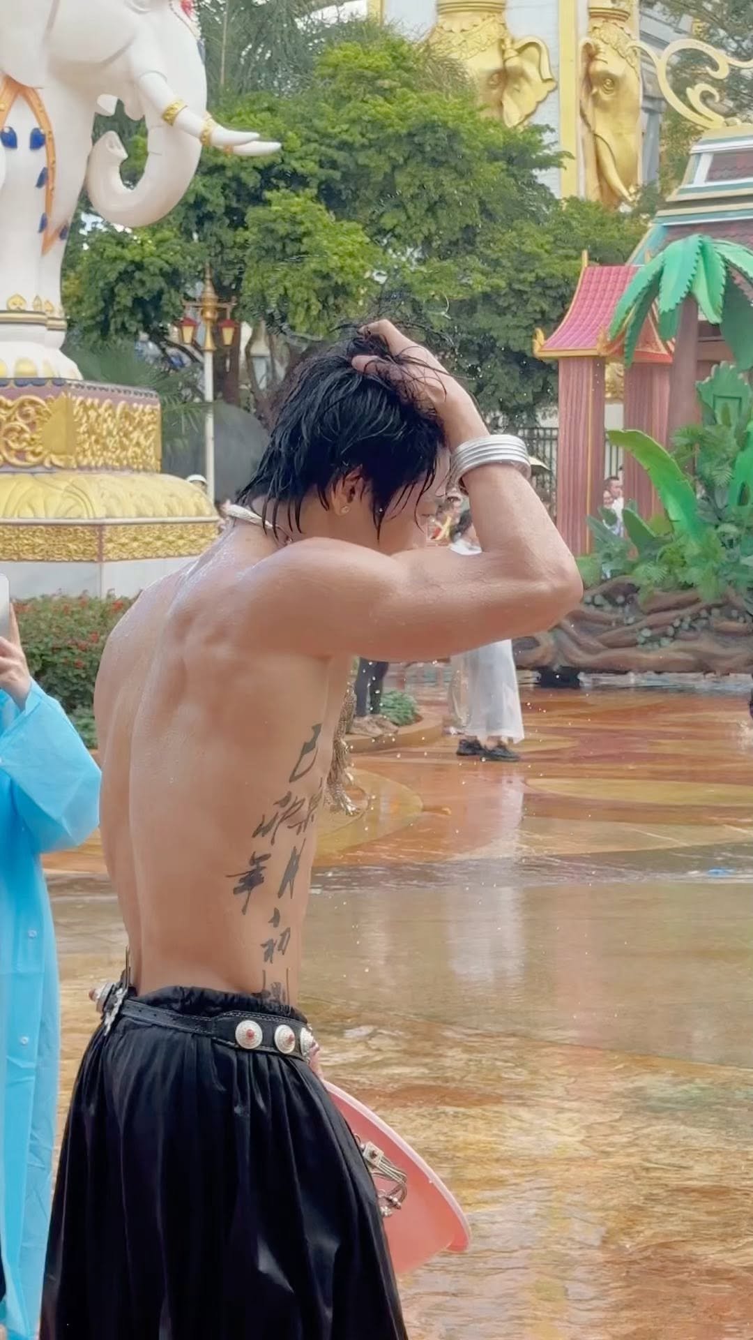 lisiqi_li47 게시물 이미지: Happy Water-Splashing Festival!