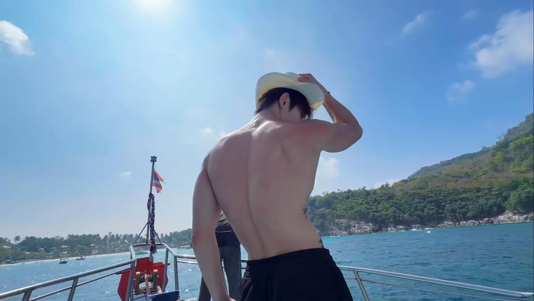 lisiqi_li47 게시물 이미지: ☀️🌅🏝️