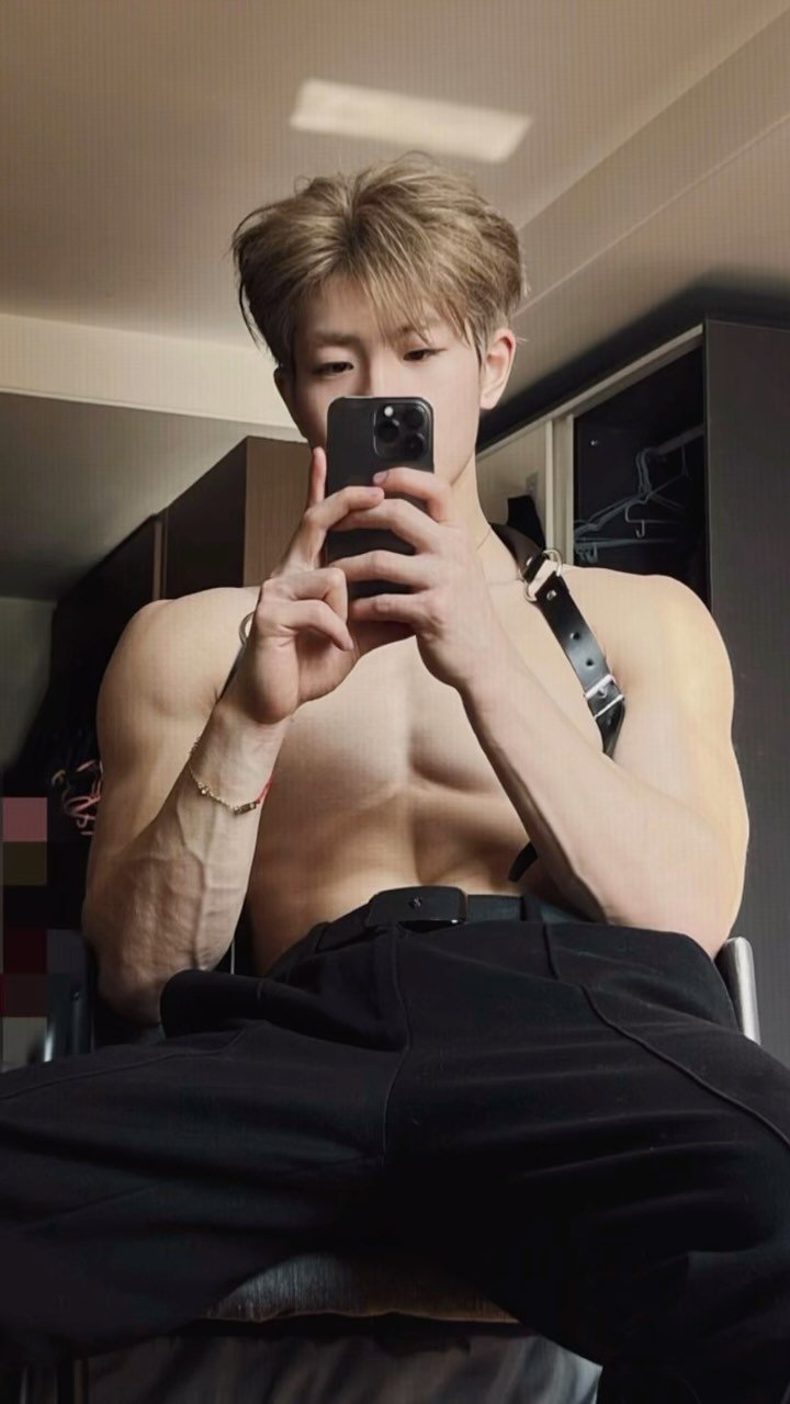 lisiqi_li47 게시물 이미지: 