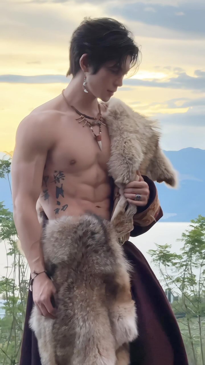 lisiqi_li47 게시물 이미지: 🐺👦🏻