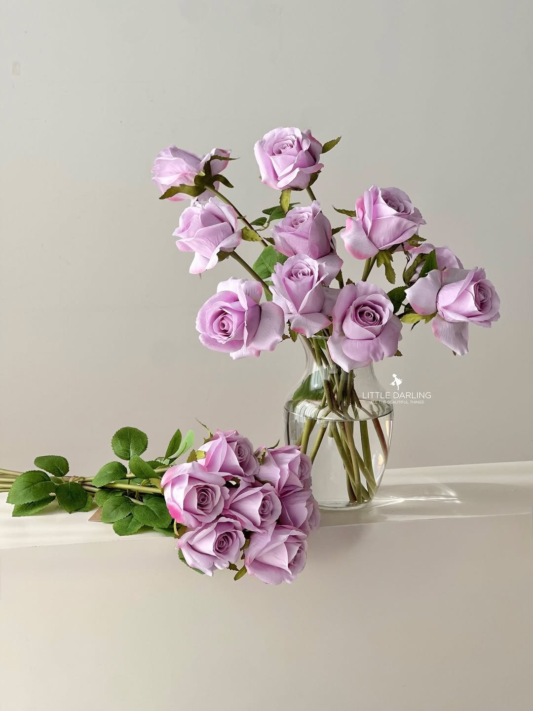 Photo by (주)리틀달링✨ 꽃자재, 패키지디자인 on February 01, 2026. May be an image of flower arrangement, peony, balloon flower, prairie gentian, rose and text.