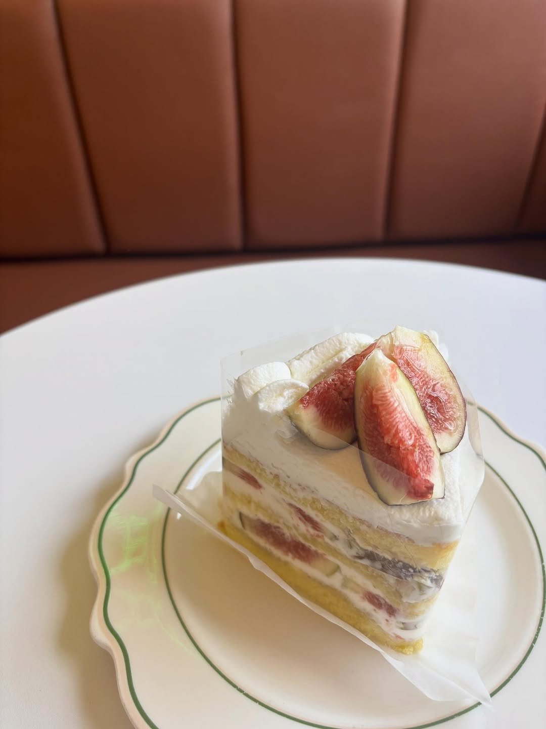 Photo by Littlemoresweet on October 10, 2025. May be an image of chiffon cake and strawberry.