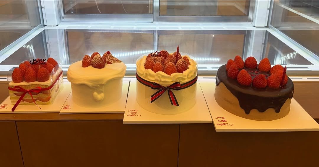 Photo by Littlemoresweet on December 09, 2025. May be an image of strawberry, cake, fruitcake and text.