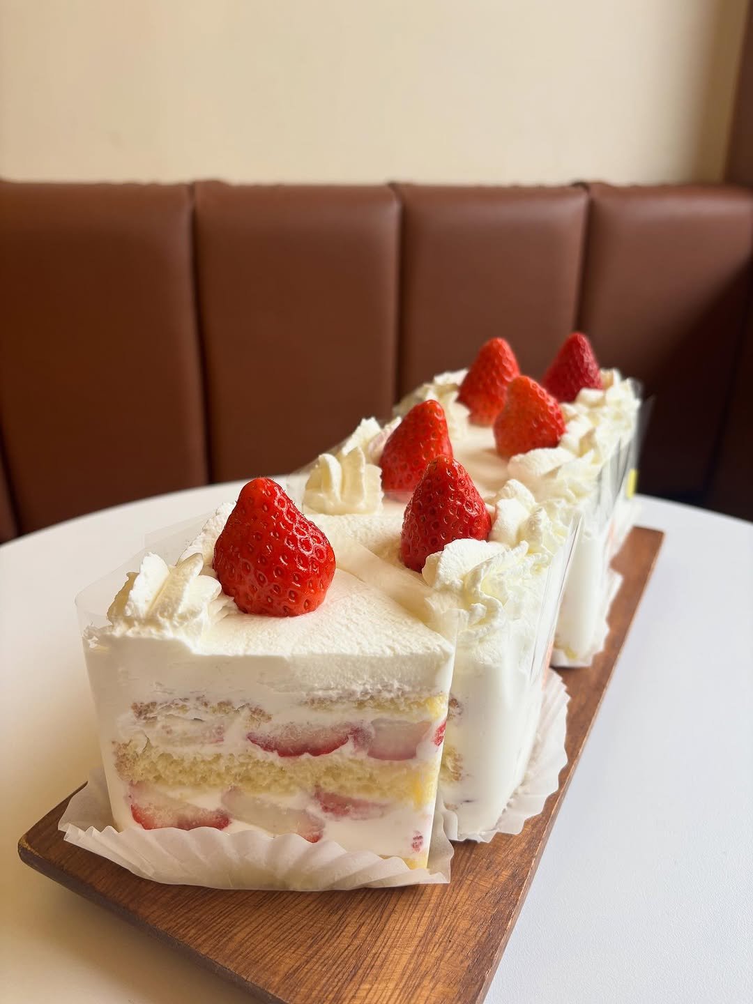 Photo by Littlemoresweet on November 07, 2025. May be an image of chiffon cake, strawberry and text.