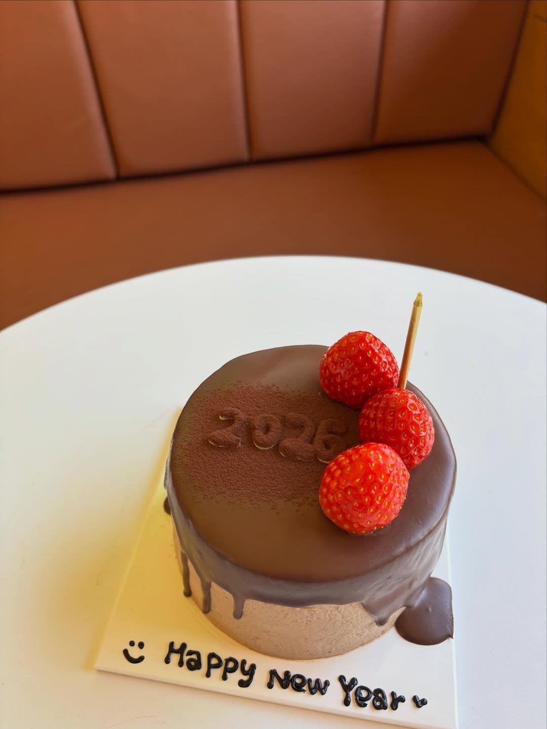 Photo by Littlemoresweet on December 30, 2025. May be an image of ‎strawberry, chocolate cake, chocolate mousse, fruitcake and ‎text that says '‎ن ته Hay Happy New Year‎'‎‎.