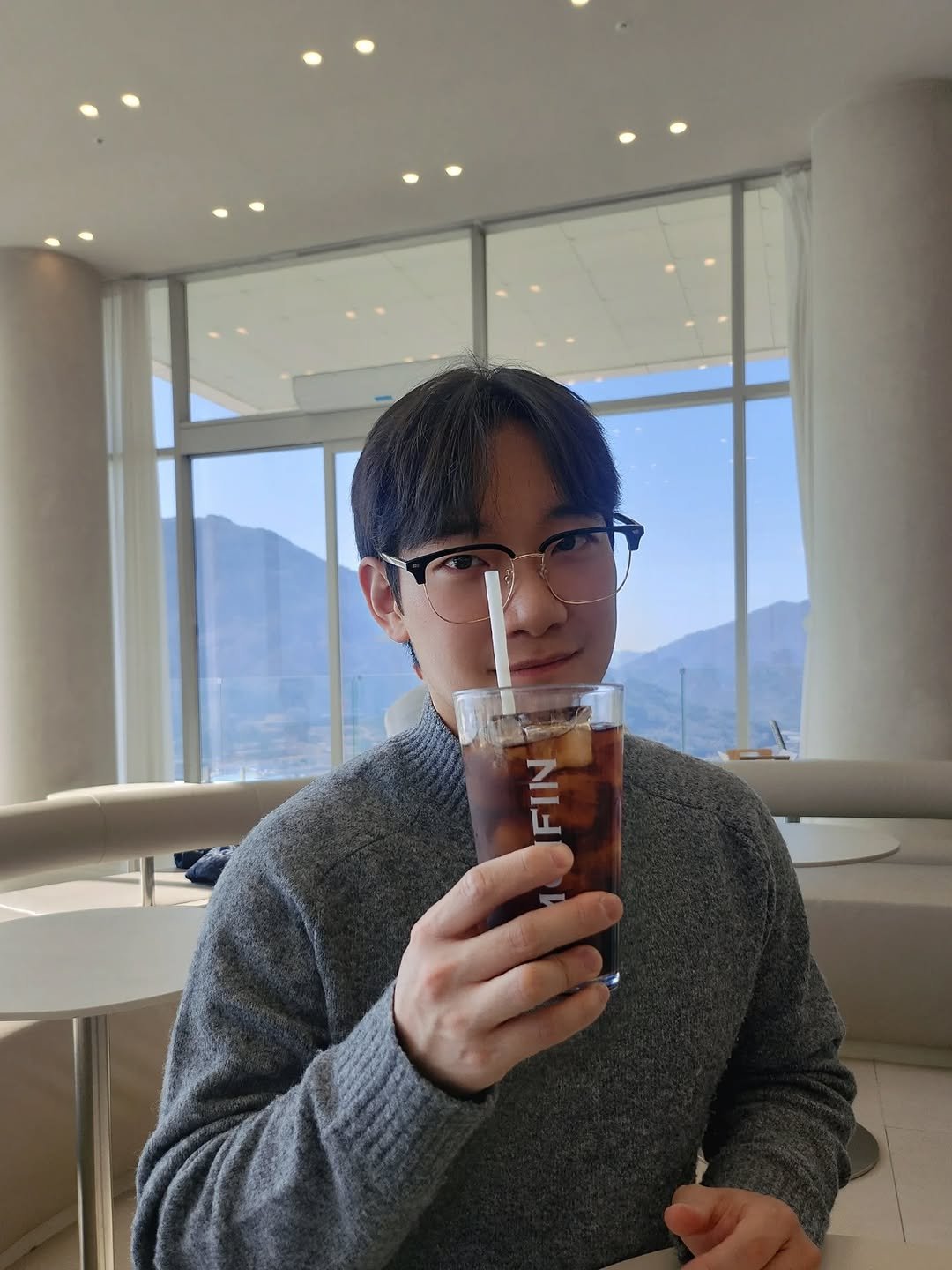 Photo by 임지운 on February 20, 2026. May be an image of drink, cornflower and text.