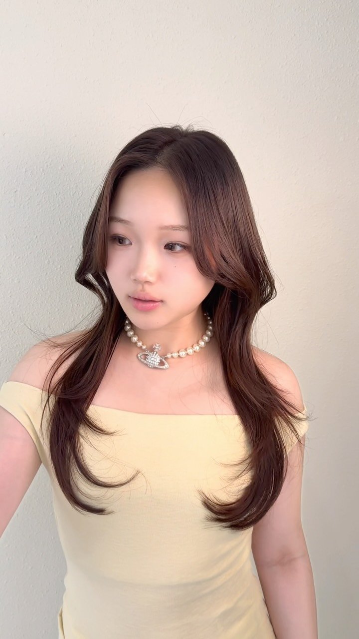 lkmforetgarden_jini 게시물 이미지: 얼굴형은 살리고, 무드는 더 부드럽게
손질까지 쉬운 레이어드컷 스타일 이에요 !...
