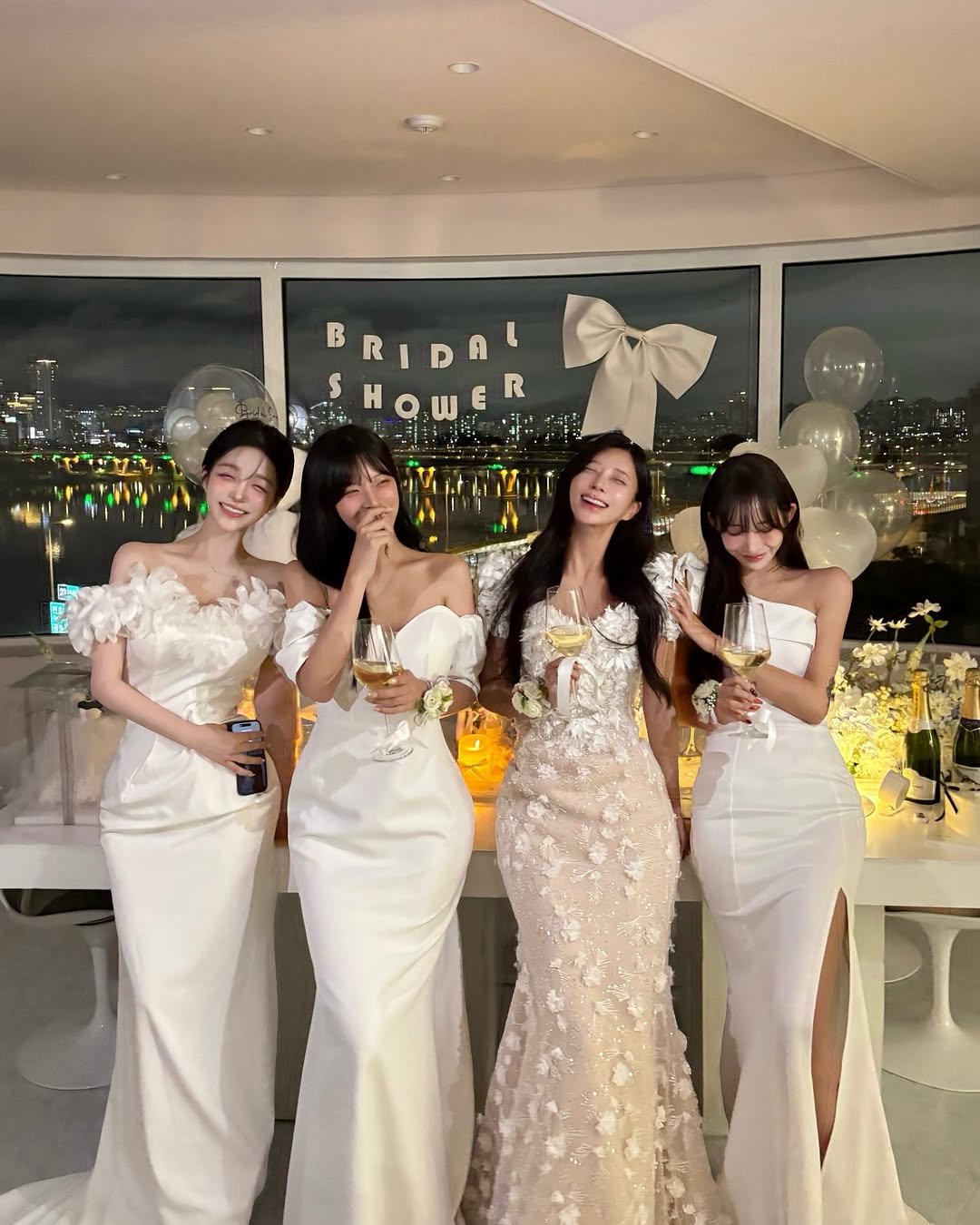 Photo shared by 예영 / 여행, 순간순간을 기록 on September 17, 2025 tagging @s_h_j_, @hyoris2, @lloveeely, @aileen_couture, @jnninjeong, and @theround_studio. May be an image of 4 people, dress, prairie gentian, baby's-breath, white lily, wedding and text that says 'BRIDAL B ค 1 $HOWER E R S •'.